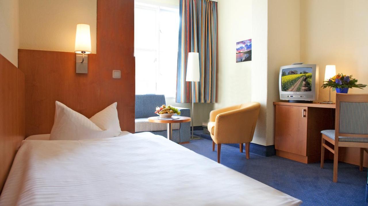 Hotel Xenia Sellin  Habitación foto